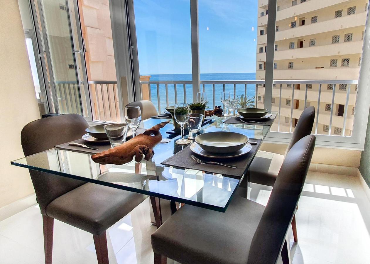 Neptuno 403. Wonderful One-bedrooms With Sea Views * Marbella